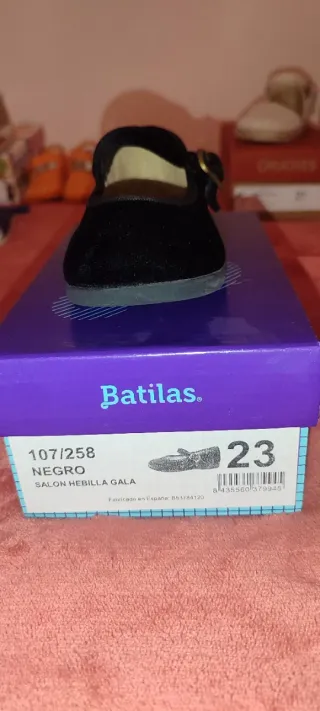 Merceditas negras terciopelo talla 23