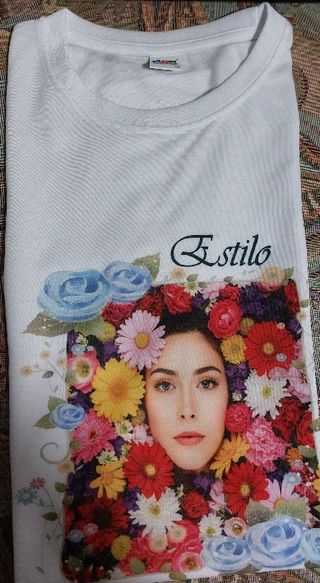 Camiseta Estilo Mujer Flores