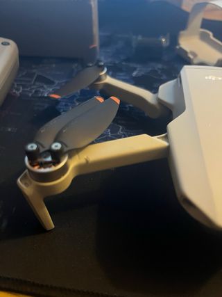 Dron DJI Mini 2 SE Fly More Combo