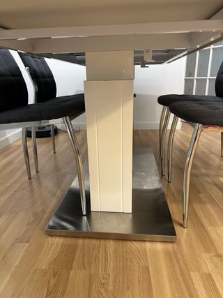 Mesa comedor extensible lacado blanco  brillante