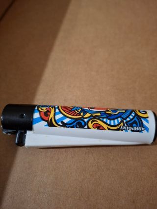 Accendino Clipper Serie Hippie Lifestyle 2