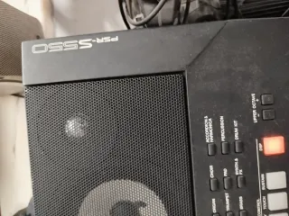 Teclado Yamaha PSR S550