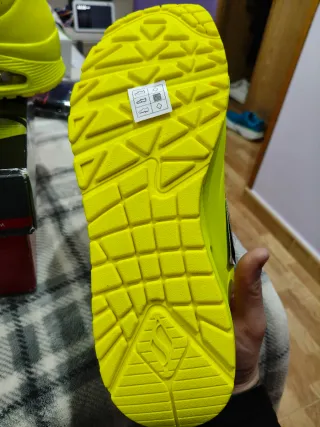 Zapatillas Skechers Uno Stand On Air Amarillo