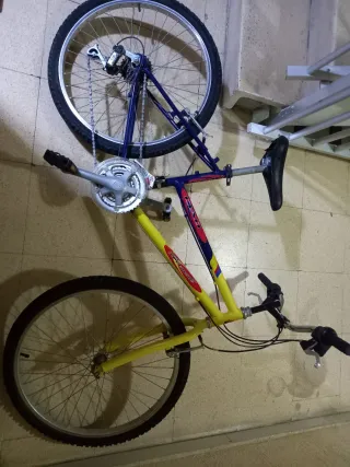 Bicicleta Montaña Amarilla y Azul