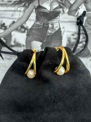 Pendientes Massimo Dutti Perla Dorados