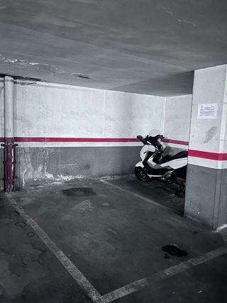 Garaje en venta en Centre en Badalona