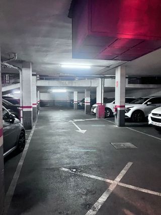 Garaje en venta en Centre en Badalona