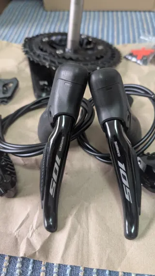 Grupo Shimano 105 di2 R7170