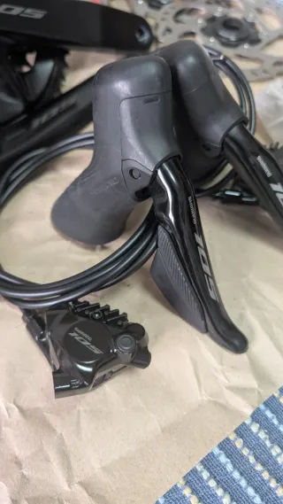 Grupo Shimano 105 di2 R7170