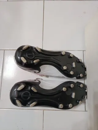 Botas Fútbol Nike Tiempo Talla 40