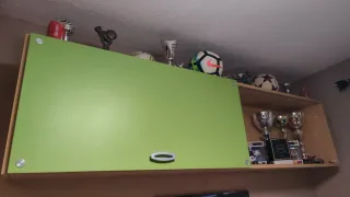 Dormitorio juvenil,cajonera, cama nido, armario.