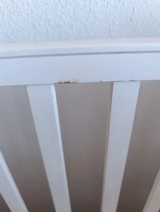 Cuna de bebé blanca