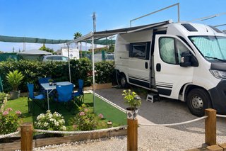 Camper 4 plazas totalmente equipada – Placa solar,