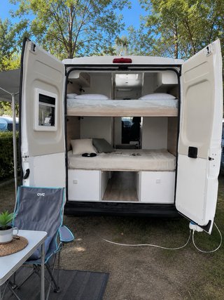 Camper 4 plazas totalmente equipada – Placa solar,