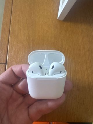 Apple AirPods