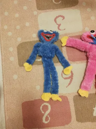 Peluches Huggy Wuggy y Kissy Missy