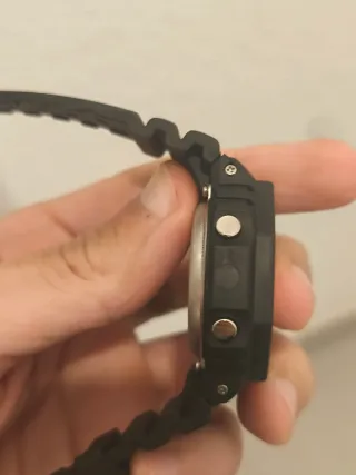 Casio G-Shock Negro y Dorado