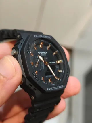 Casio G-Shock Negro y Dorado