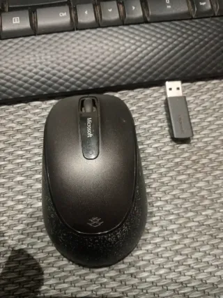 Teclado y Ratón Inalámbrico Microsoft 2000