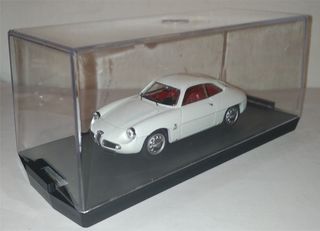 Bang - Alfa Romeo Giulietta SZ