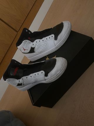 Jordan Access Blancas y Negras Talla 42