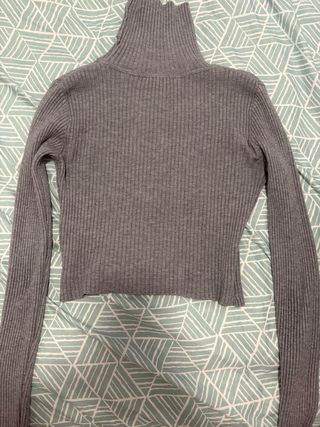 Jersey gris cuello alto