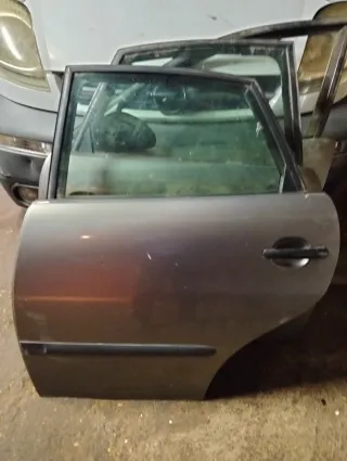 Puerta Trasera Izquierda Seat Ibiza 2004