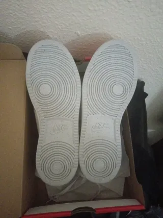 Zapatillas Nike Rojas y Blancas