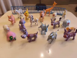 Lote Figuras PVC Animales Hong Kong y otros no