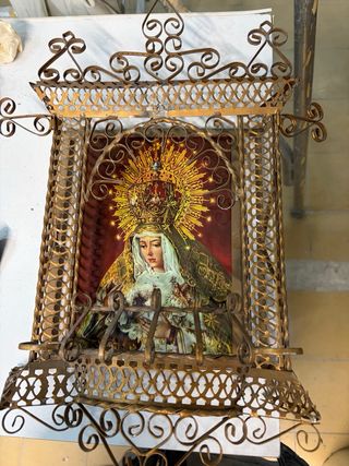Retablo antiguo con colgantes 50x35x10 cm