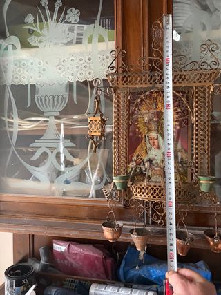 Retablo antiguo con colgantes 50x35x10 cm