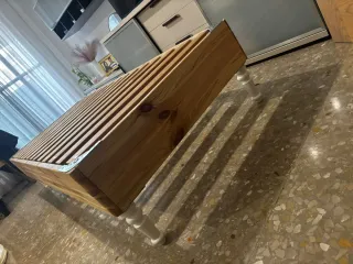 Sumier de cama de madera