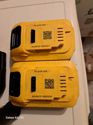 Martello DeWalt XR con batterie Power Stack