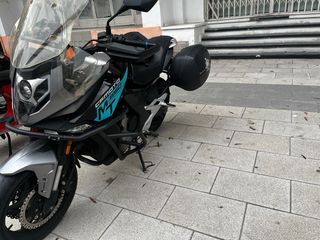 CFMOTO 650 MT Adventure Moto