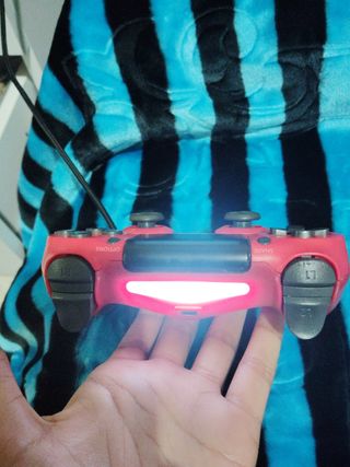 Mando PS4 DualShock 4 Rojo funciona perfectamente
