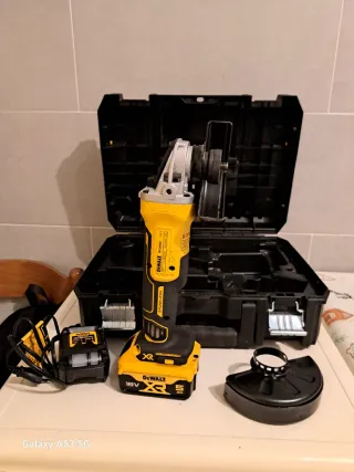 Smerigliatrice DeWalt 18V XR con valigetta