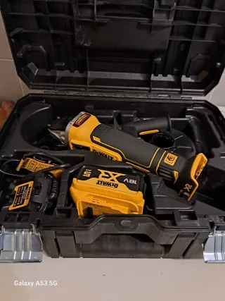 Smerigliatrice DeWalt 18V XR con valigetta