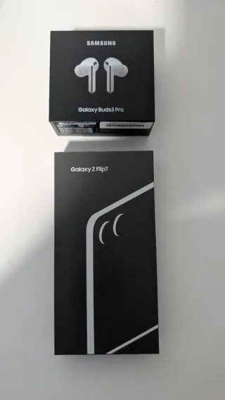 Samsung Galaxy Z Flip 7 Rosso