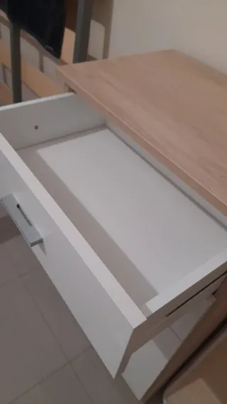 Vendo 2 Cajoneras blancas, 5 cajones. Cada una 50€