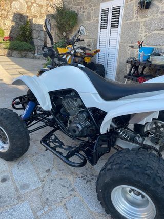 Yamaha Raptor 660r