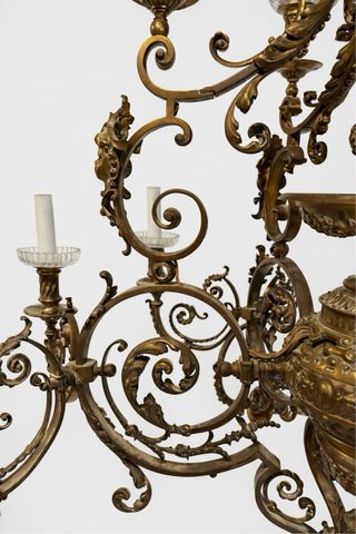 Antigua lámpara de techo en bronce 130cm altura.