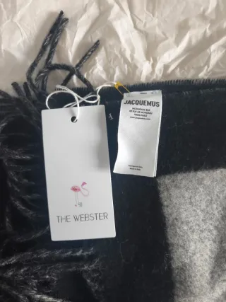 Bufanda Jacquemus Negra y Gris