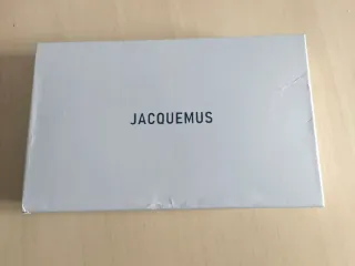 Bufanda Jacquemus Negra y Gris