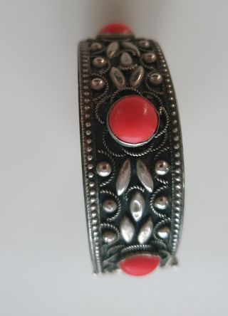 Antico Bracciale in metallo con pietre inizi 900