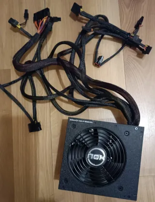 Fuente de alimentación URANOVX 650W