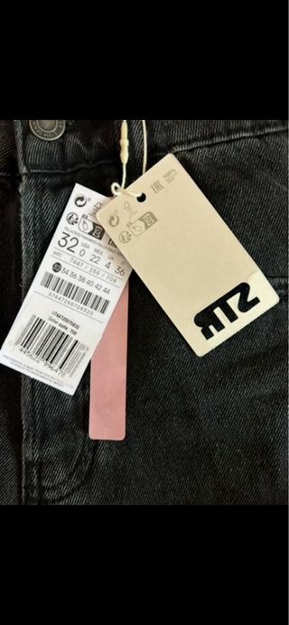 Pantalón pirata Stradivarius negro Talla XS