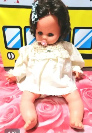 Muñeca antigua con chupete