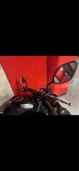 Honda CB125R 2023 Negra - 4.454km