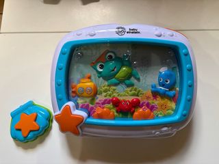 Acuario Baby Einstein con figuras marinas