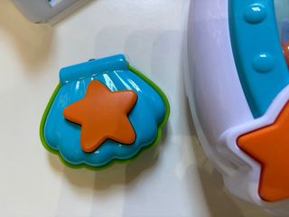 Acuario Baby Einstein con figuras marinas